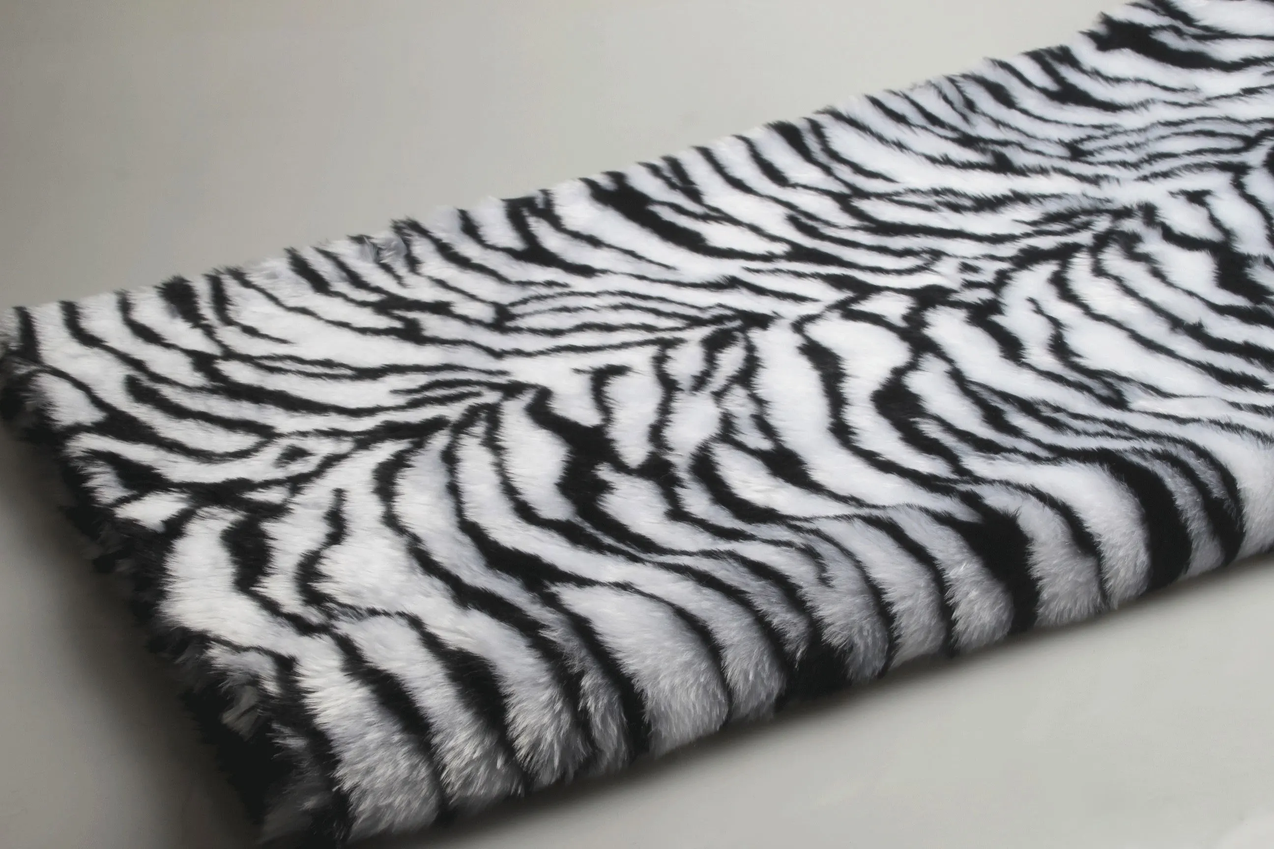 Леопардовые тканевые костюмы из искусственной шерсти с тигром зеброй коротким