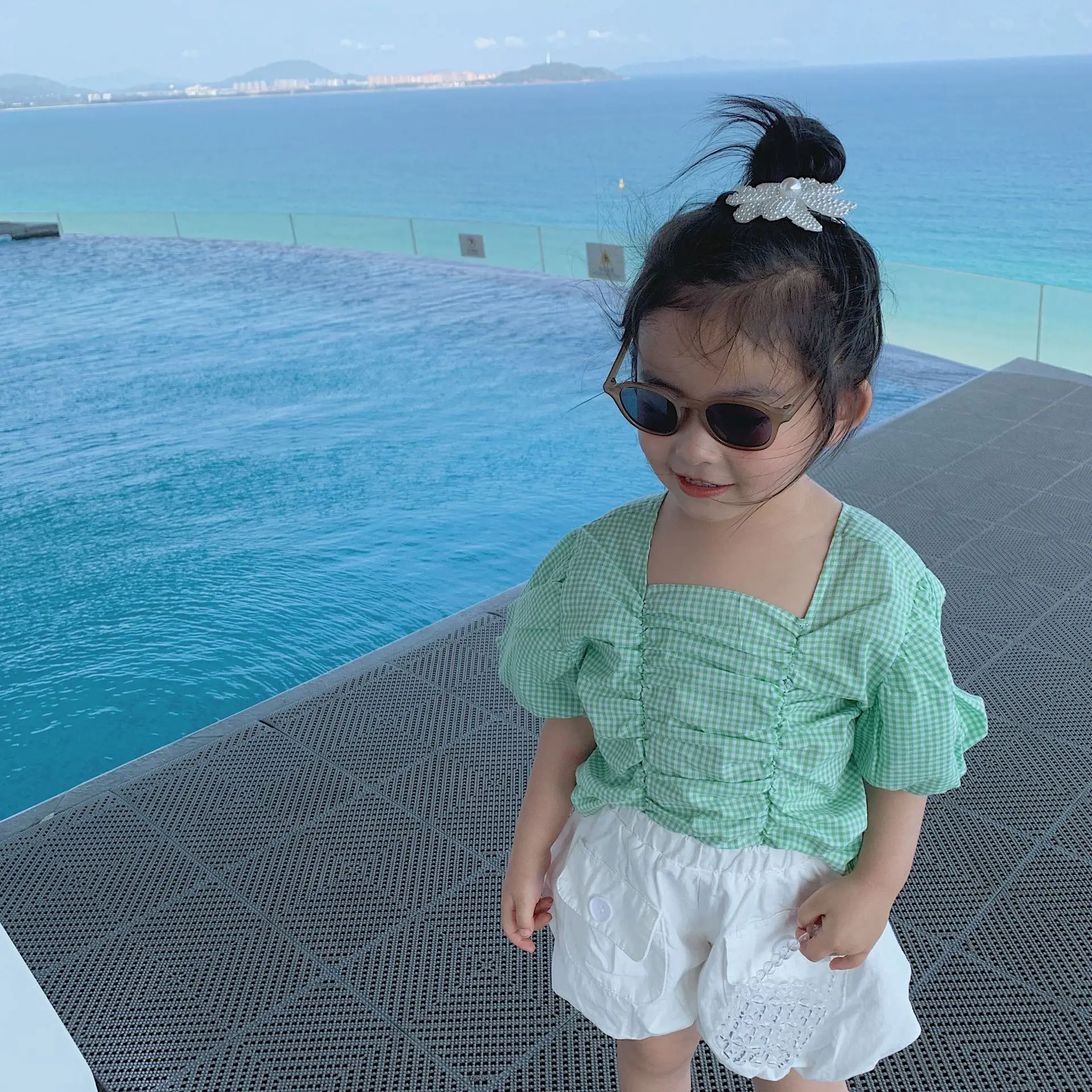 Летние блузки для девочек 2020 плед маленьких с рукавами-пузырьками топы