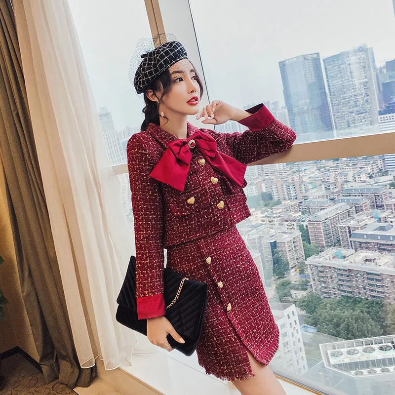 

Женский твидовый костюм с пуговицами-сердечками, подиумный красный короткий пиджак с бантом и юбка с высокой талией, комплект из двух предм...