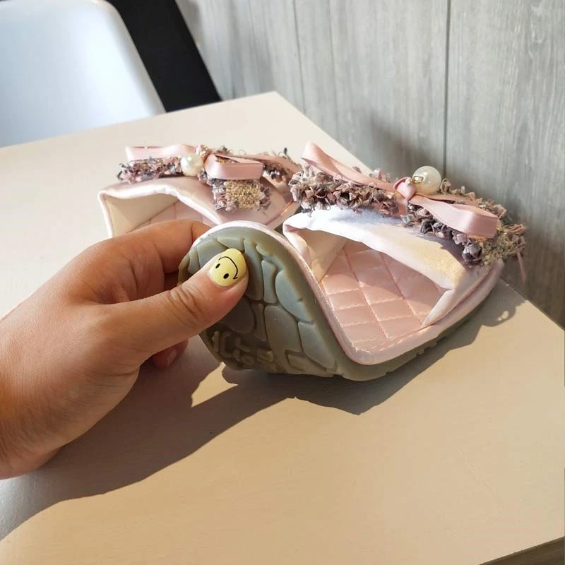 Сланцы женские на плоской подошве сатиновые шлепанцы с бантом Нескользящие