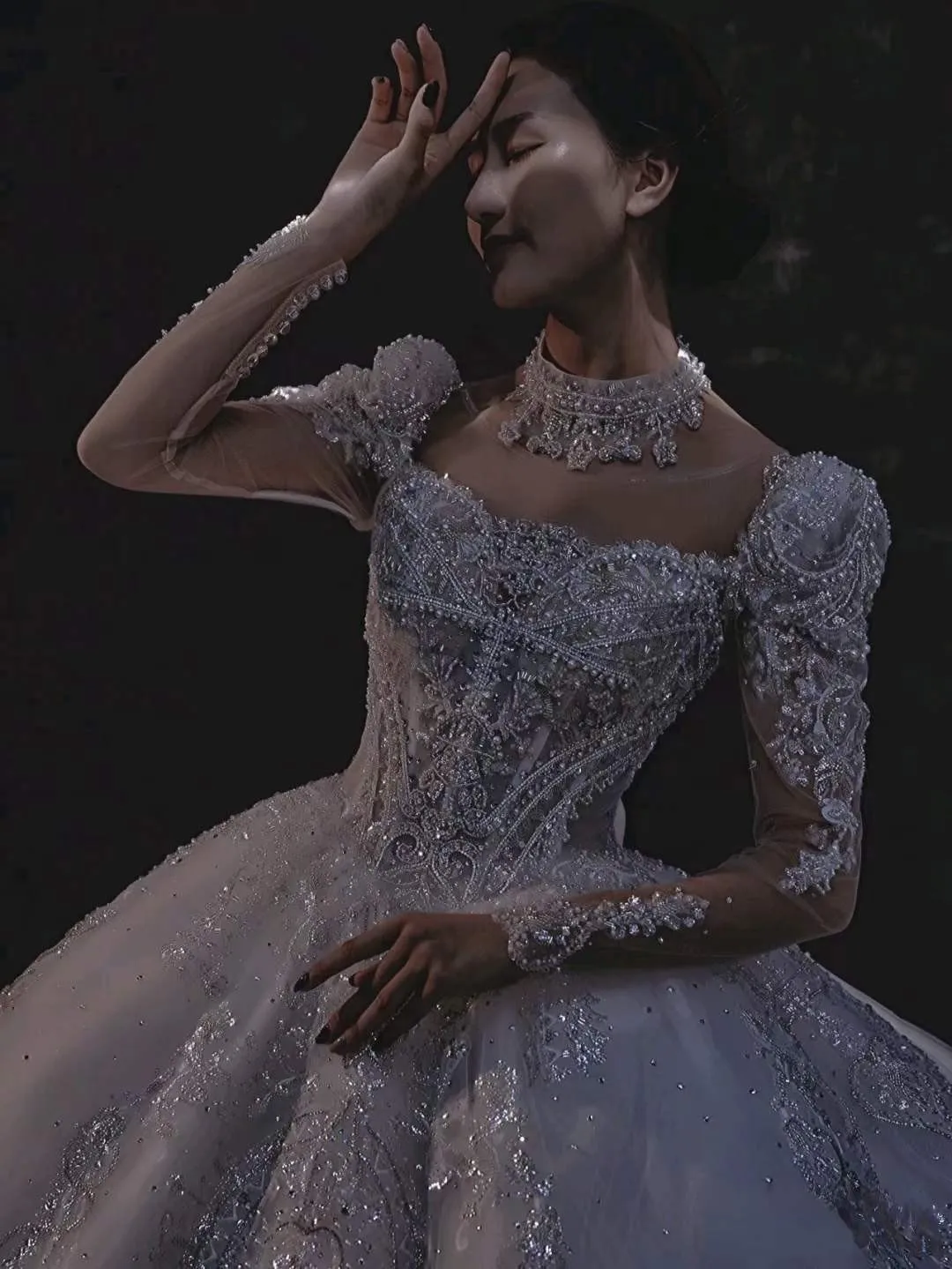 Рисунок 4 - Кружевное бальное платье с бисером на заказ