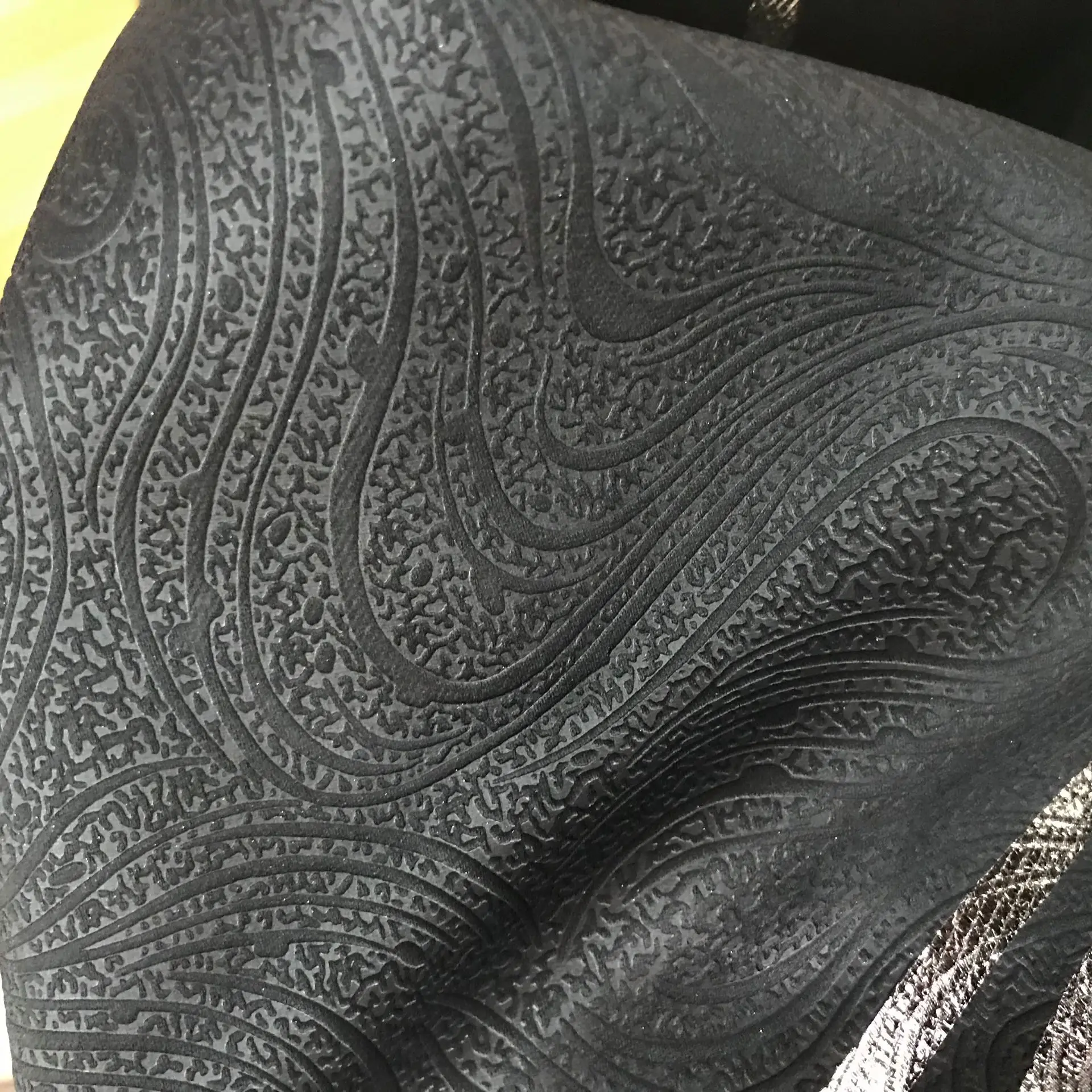 Черные затемняющие шторы с высоким коэффициентом затенения черные и серебряные