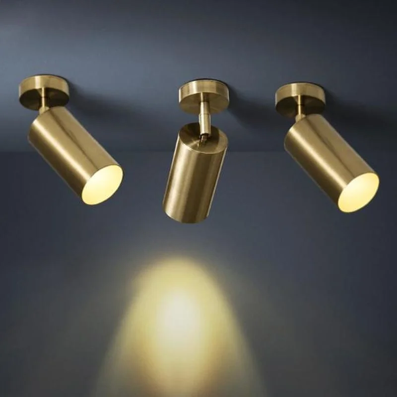 Современные промышленные трековые светильники фон для магазина одежды