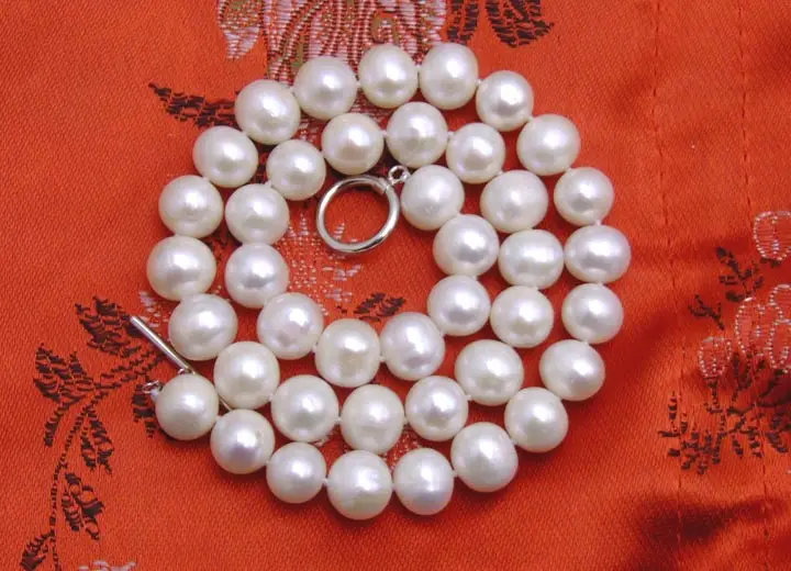 

Qingmos Natural White Pearl Necklace for Women with Round 10-11mm High Luster A+ Freshwater Pearl Chokers 17" Jewelry nec5257