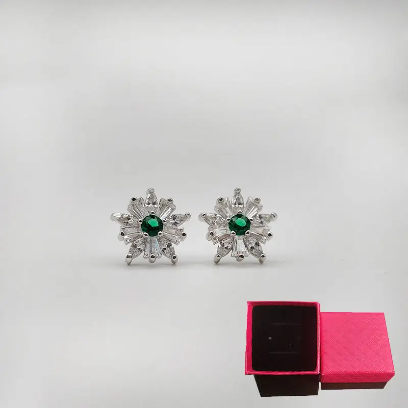 

Fashion New 925 Silver Snowflake Earrings Korean Version Of Green Zircon Simple Ins Exquisite Wild Earrings Female Jewelry Gift