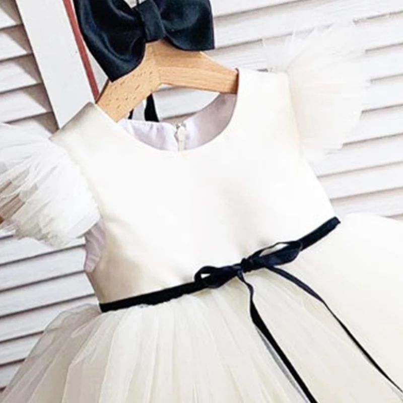 

Flower Girls Dress Illusion Short O-Neck Lace Tulle Elegant Floor-Length Luxury Light Blue Lovely Kids Party Princess Gown F509