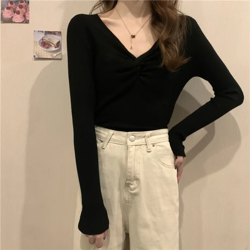 Женская трикотажная футболка с V-образным вырезом и длинным рукавом | одежда