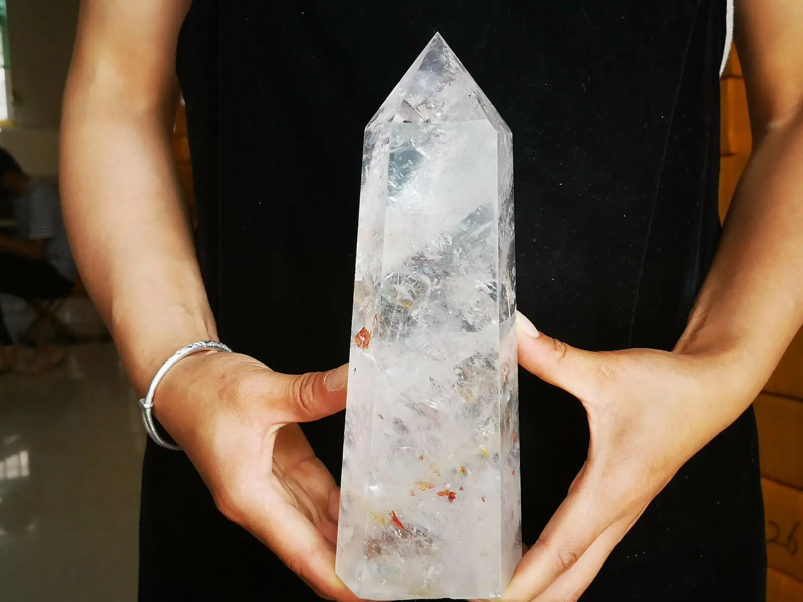 

1000 г натуральный белый кристалл, острый реквизит, обелиск подходит для лечения ауры