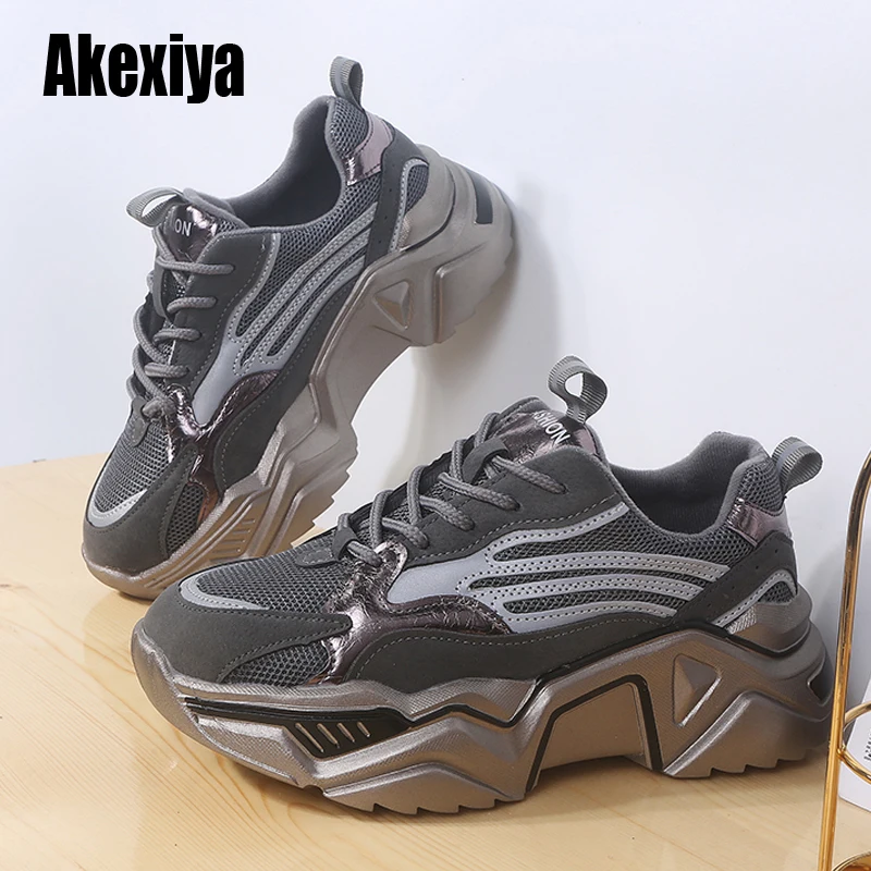 Женские кроссовки на низкой платформе Повседневные Дышащие черные весну 2020