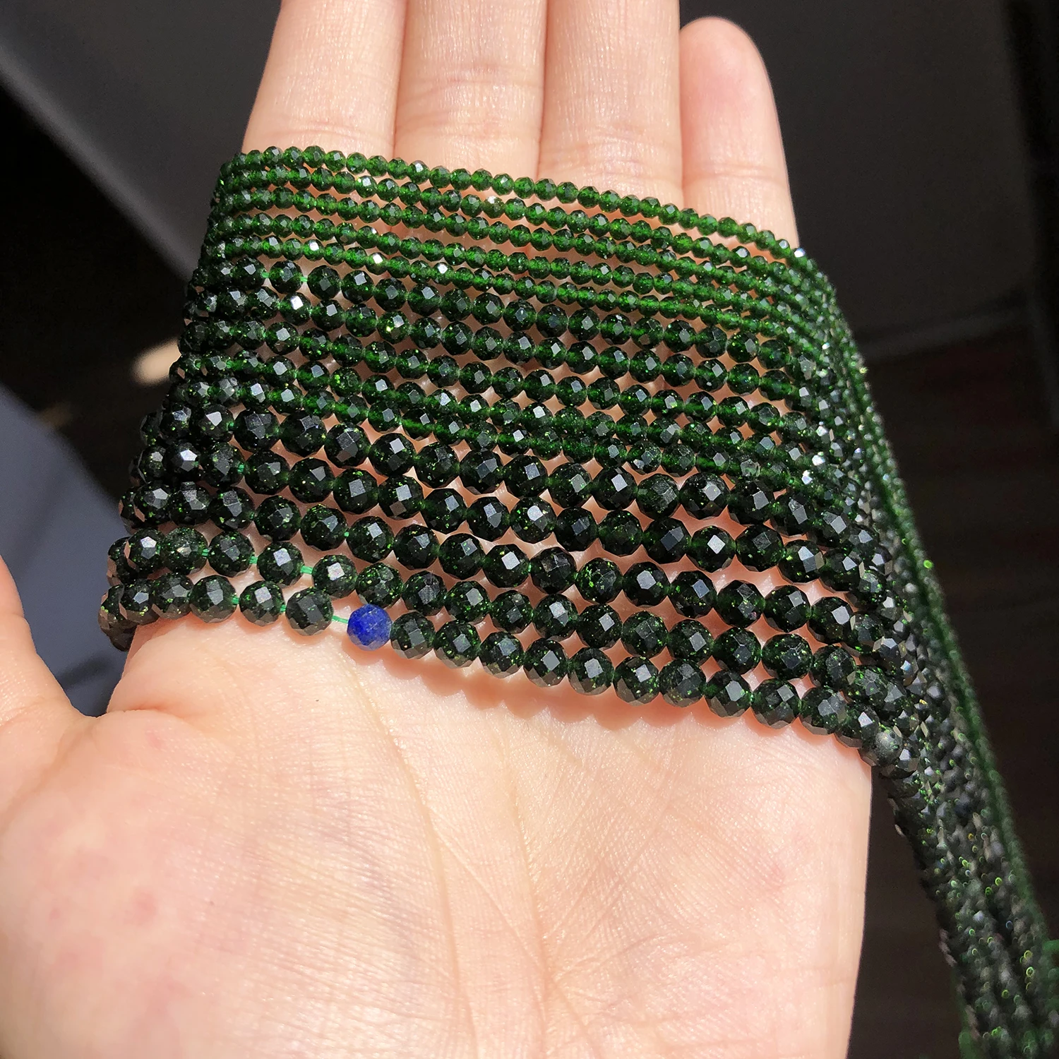 

Бусины Из Натурального ограненного зеленого песка, бусины с отверстием россыпью, маленькие Бусины 2/3/4 мм для изготовления ювелирных издели...