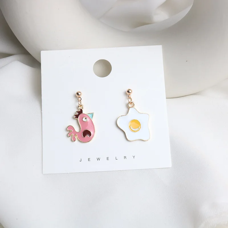 Милые эмалевые асимметричные серьги-подвески Koean в виде куриных яиц