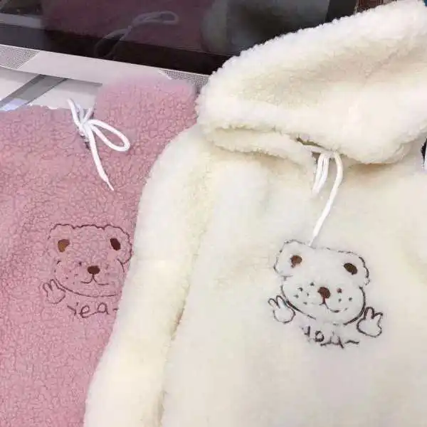 Свитшот с вышивкой мишки каваи Женское пальто из овечьей шерсти пуловер