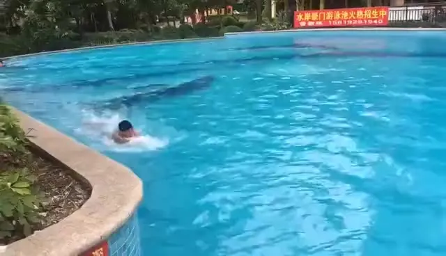 

Водный скутер, плавающая умная доска, водный боди, водяная доска, электрическая водная доска для серфинга для помощи детям в плавании