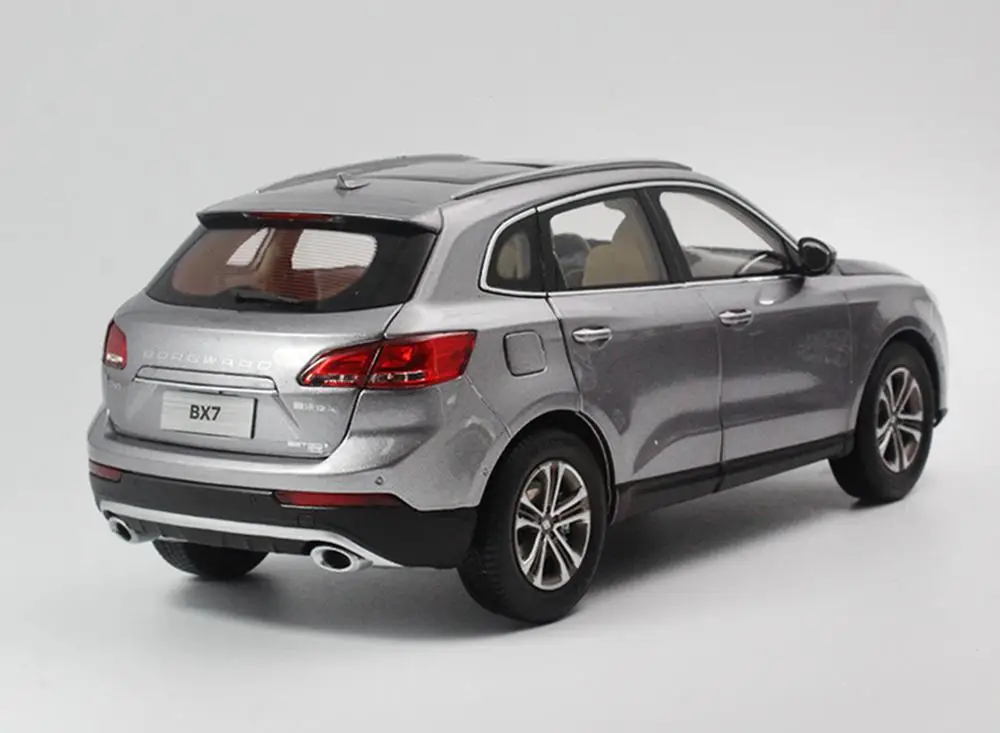 Коллекция моделей автомобилей из коллекции SUV BX7 в масштабе 1/18 года | Игрушки и