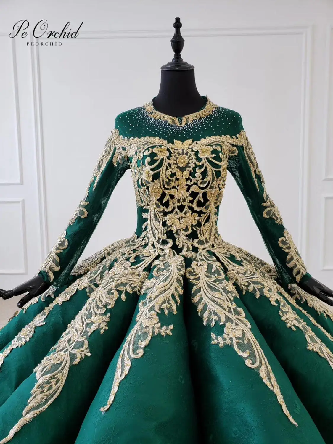 PEORCHID Green Muslim Evening Dresses Gold Lace Applique Women o-neck Long Sleeves Formal Gown 2020 Robe Dubai Soiree