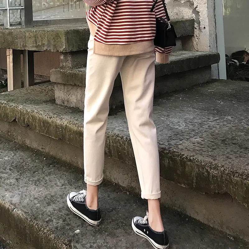 

Korean White Jeans Women High Waist Harem Mom Jeans 2020 Spring New Plus Size Black Women Jeans Vintage Denim Pants With Belt