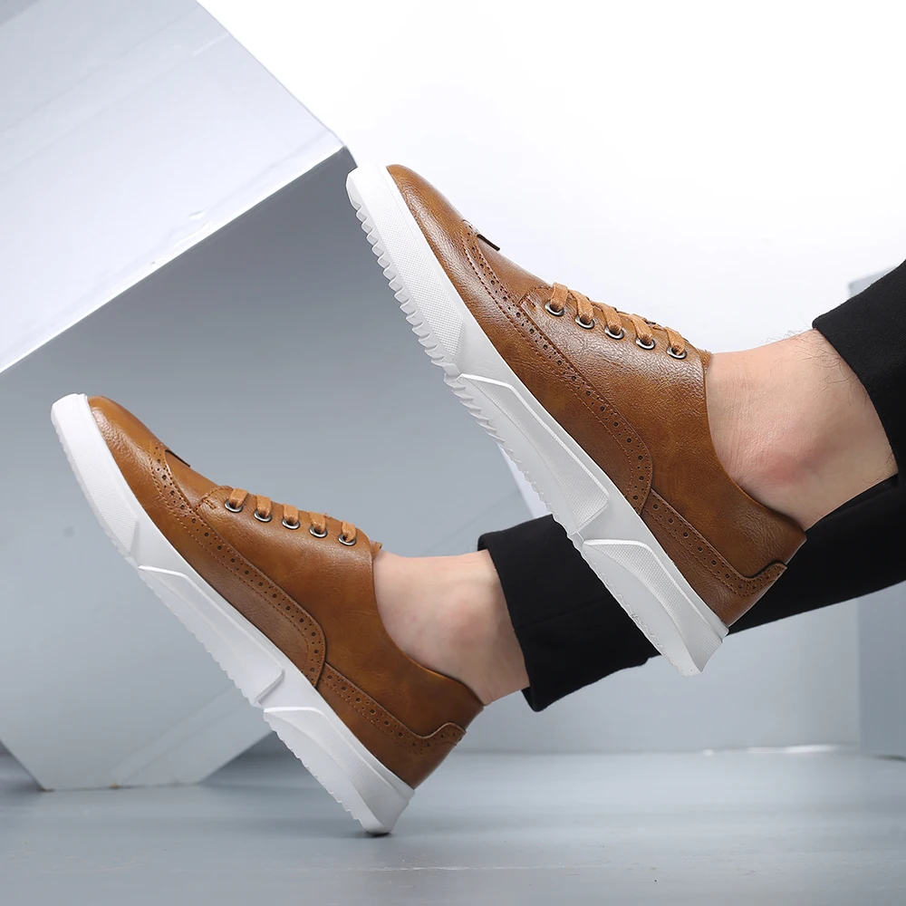 

Casual Black Leather Brogue Shoes Retro British Italy Male Shoes For Men Comfortable Breathable Men's autumn shoes Plus Size