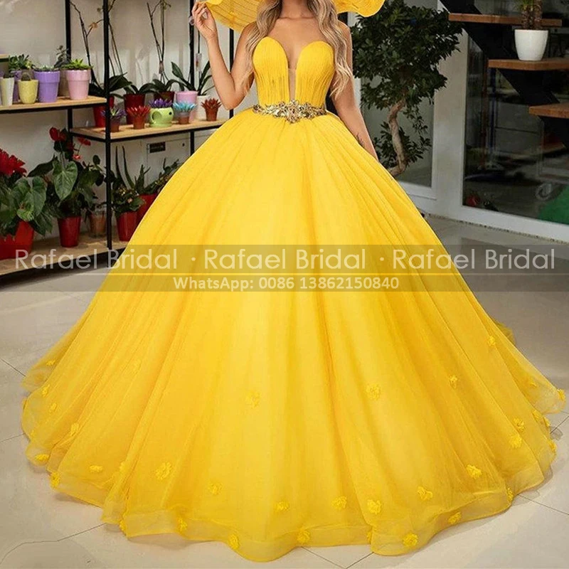 

Gold Yellow Tulle Sweet 16 Quinceanera Dresses With Appliques Crystal Sashes Long Ball Gown Sweetheart Neck Pageant Dress Party