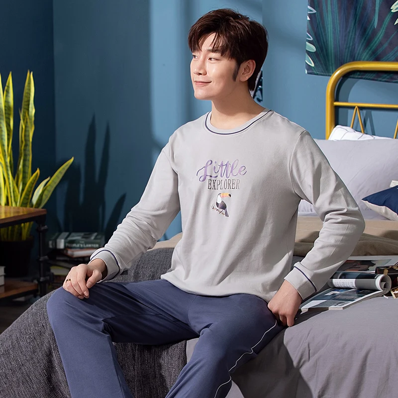 

A large size cotton pajamas, long sleeves and neck for men V, high quality autumn robes, household clothes