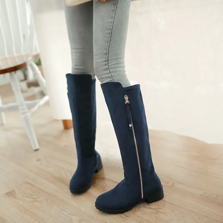 Женские сапоги выше колена замшевые до бедра на низком каблуке теплая зимняя