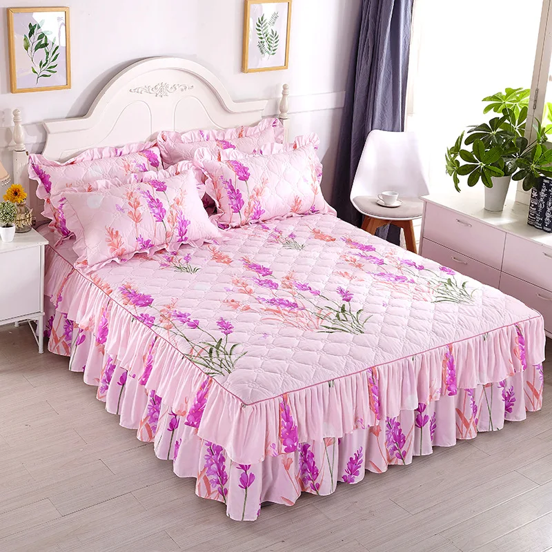 Плотное стеганое покрывало с оборками и цветочным рисунком свадебное кружевное