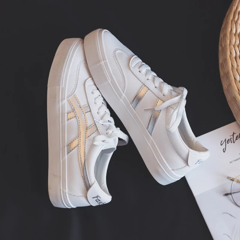 

White Sneakers Spring Autumn Shoes Woman Fashion New Woman PU Leather Shoes Ladies Breathable Cute Heart Flats Casual Shoes