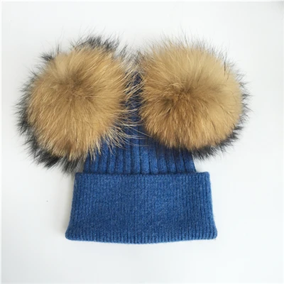 Blue natural fur Женская зимняя шапка с двойным меховым помпоном, женский шерстяной съемный меховой вязаный шарик, Шапка-бини с 2 натуральными цветными помпонами из меха енота - Цвет: Blue natural fur