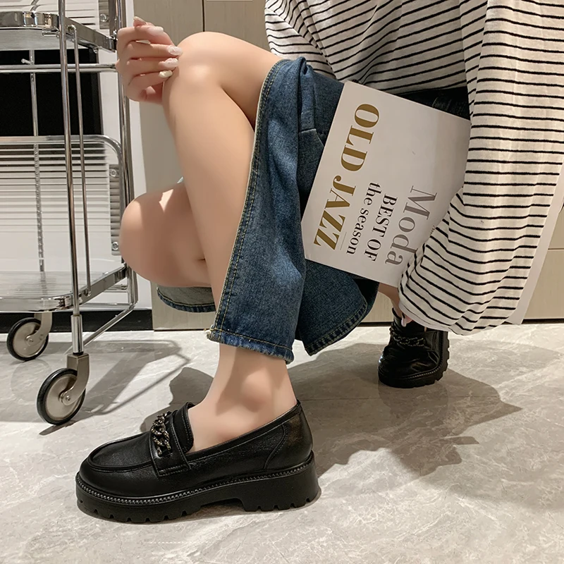 Black Casual Women's Shoes Women's Metal Chain Slip-on Square Thick Sole Round Toe Loafers Patent Leather Solid Color Leather