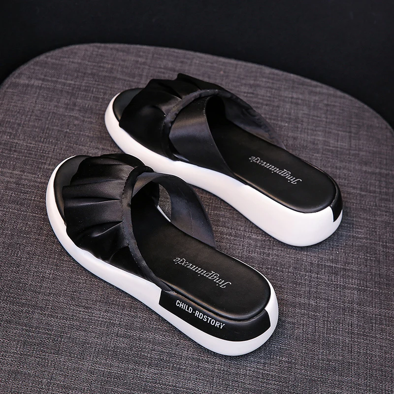 

2021 Summer Bowknot Satin Fashion Women's Sandals and Slippers Soft Thick Sole Slippers Beach Outdoor Sandals Leisure Flip-flops