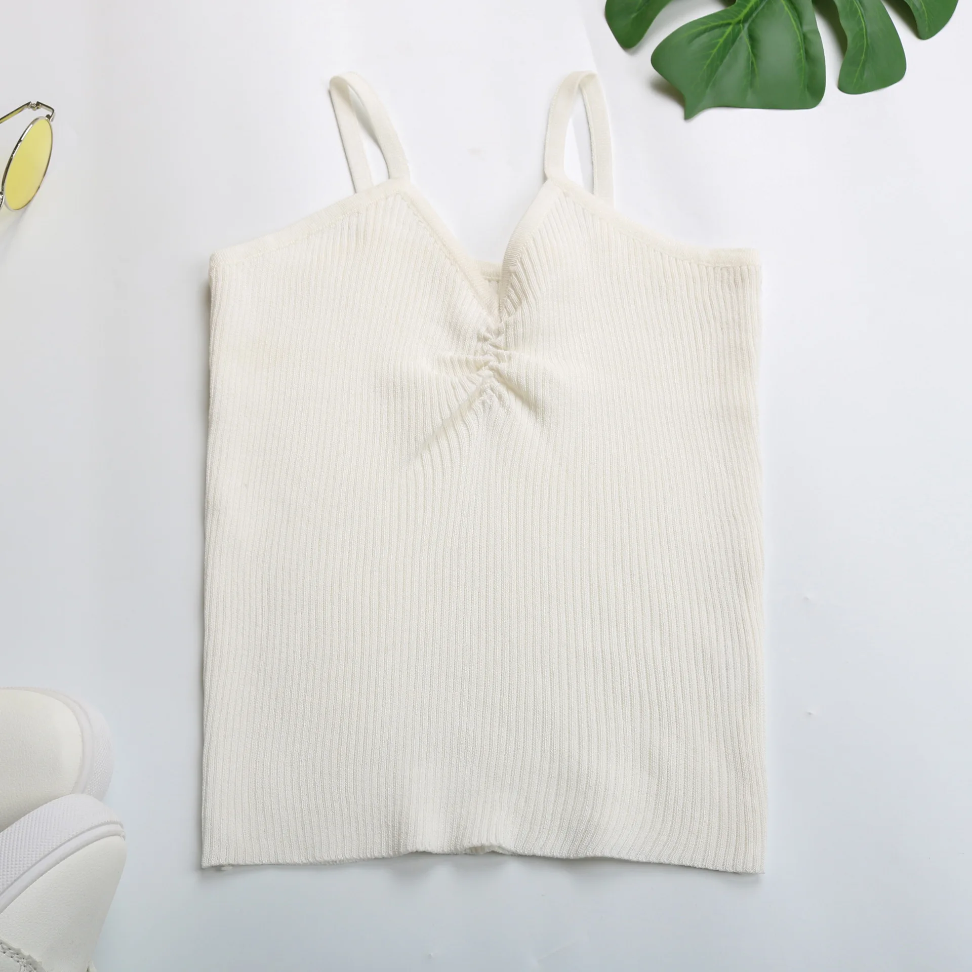 

Amazon cross border 2021 summer new European and American solid color open back V-neck pleated knitted suspender vest for women