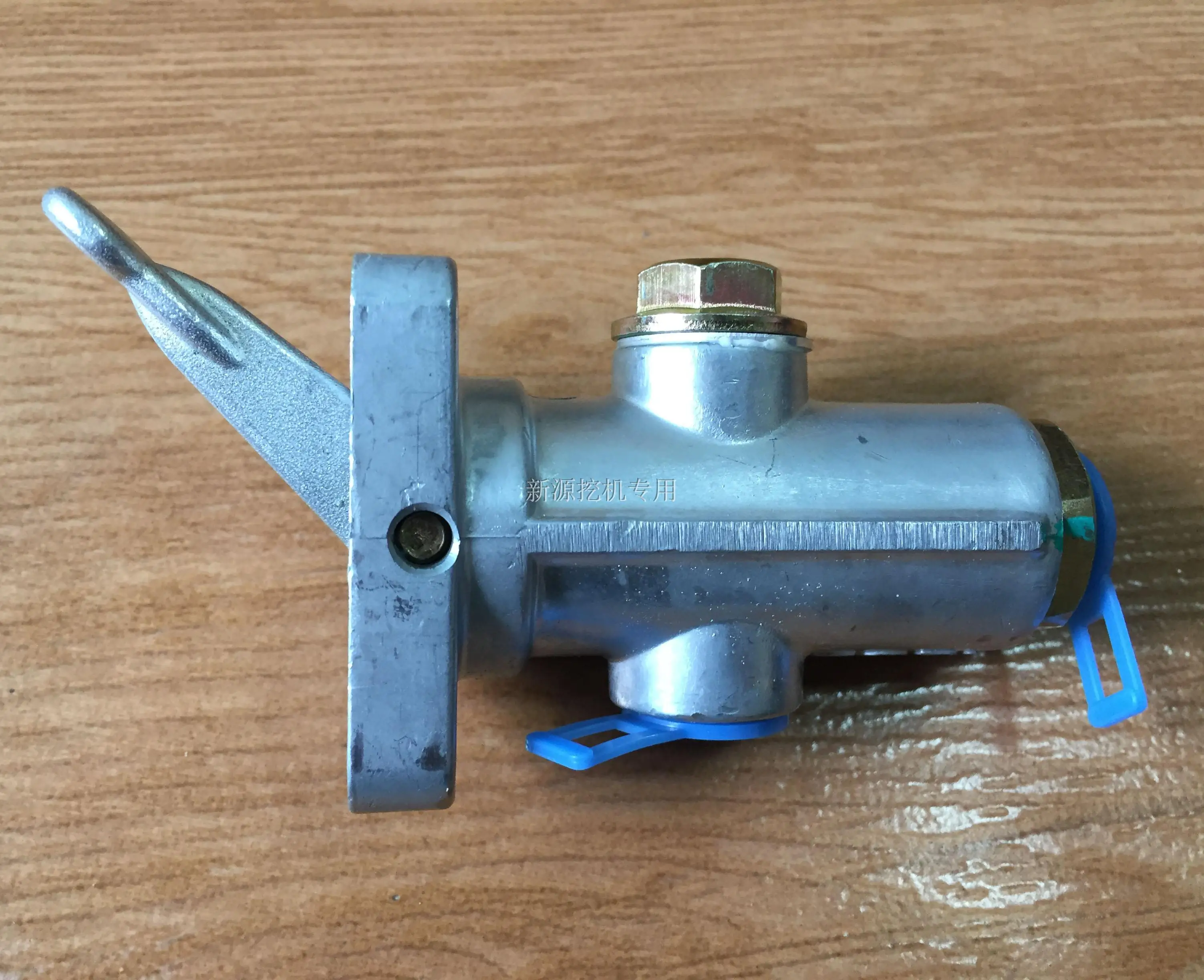 

Помогут сделать новый источник 65-75-8 колесный экскаватор аксессуары для ручного тормоза клапан управления отрезать пневматический тормоз переключатель баланс стоп-сигнал