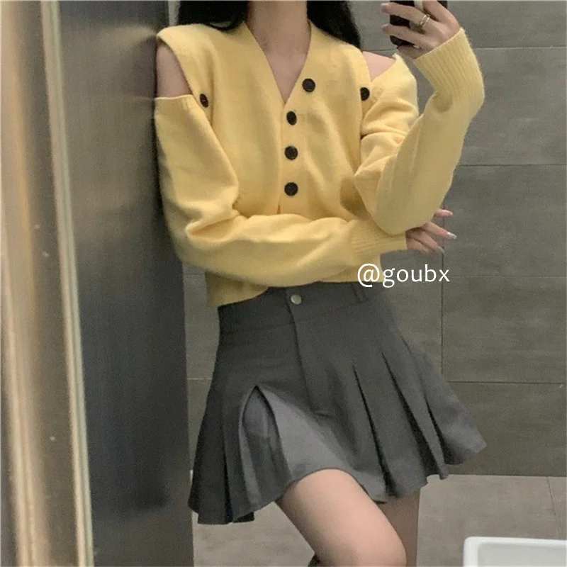 

Новинка осени 2021, однотонный кардиган на плечо с V-образным вырезом, Женская японская свободная модная дизайнерская блузка cмаз