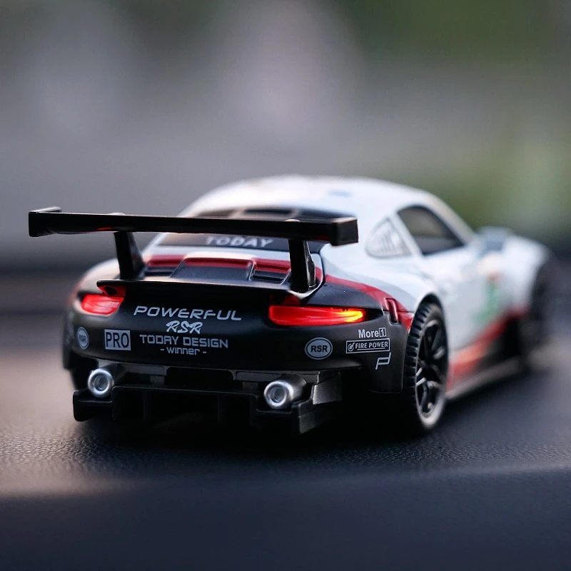 Имитация изысканных литых и игрушечных транспортных средств 911 GT3 RSR модель