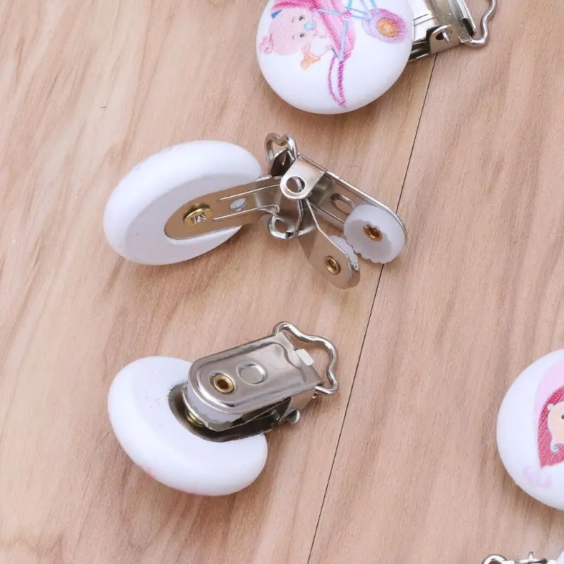 

5pcs Metal Wooden Baby Pacifier Clips Mixed Pattern Infant Soother Clasps Holder