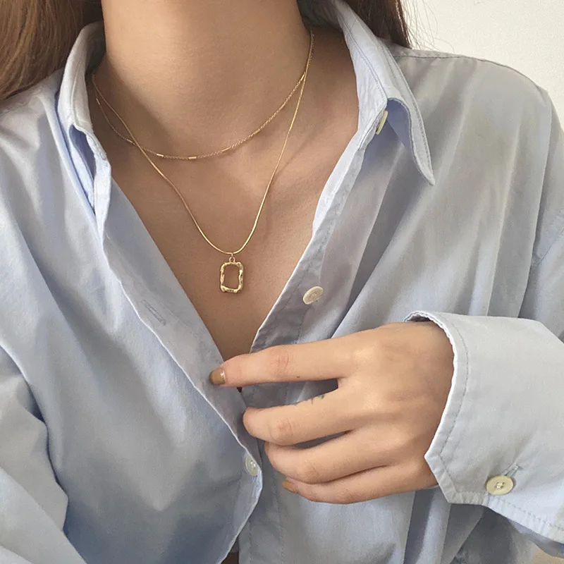 

Punk Golden Color New Square Hollow Out Pendant Necklace Dangle Women Clavicle Chain Minimalis Style Alloy Trendy Jewelry Gift