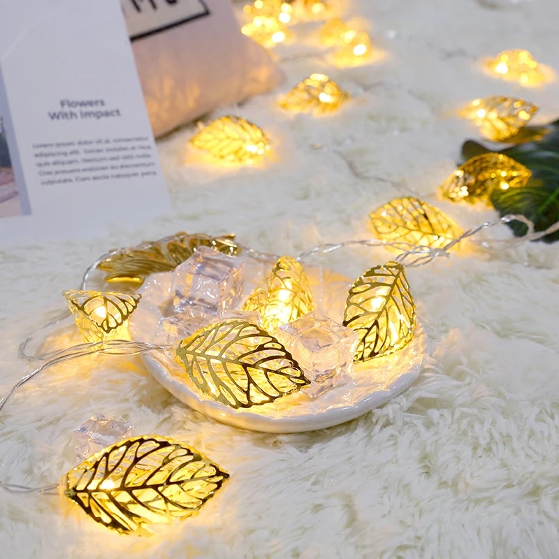 

Пустотелые гирлянды с золотыми листьями, светодиодные цветные огни, мигающие огни, гирлянда с красными сердечками для девочек, украшение дл...