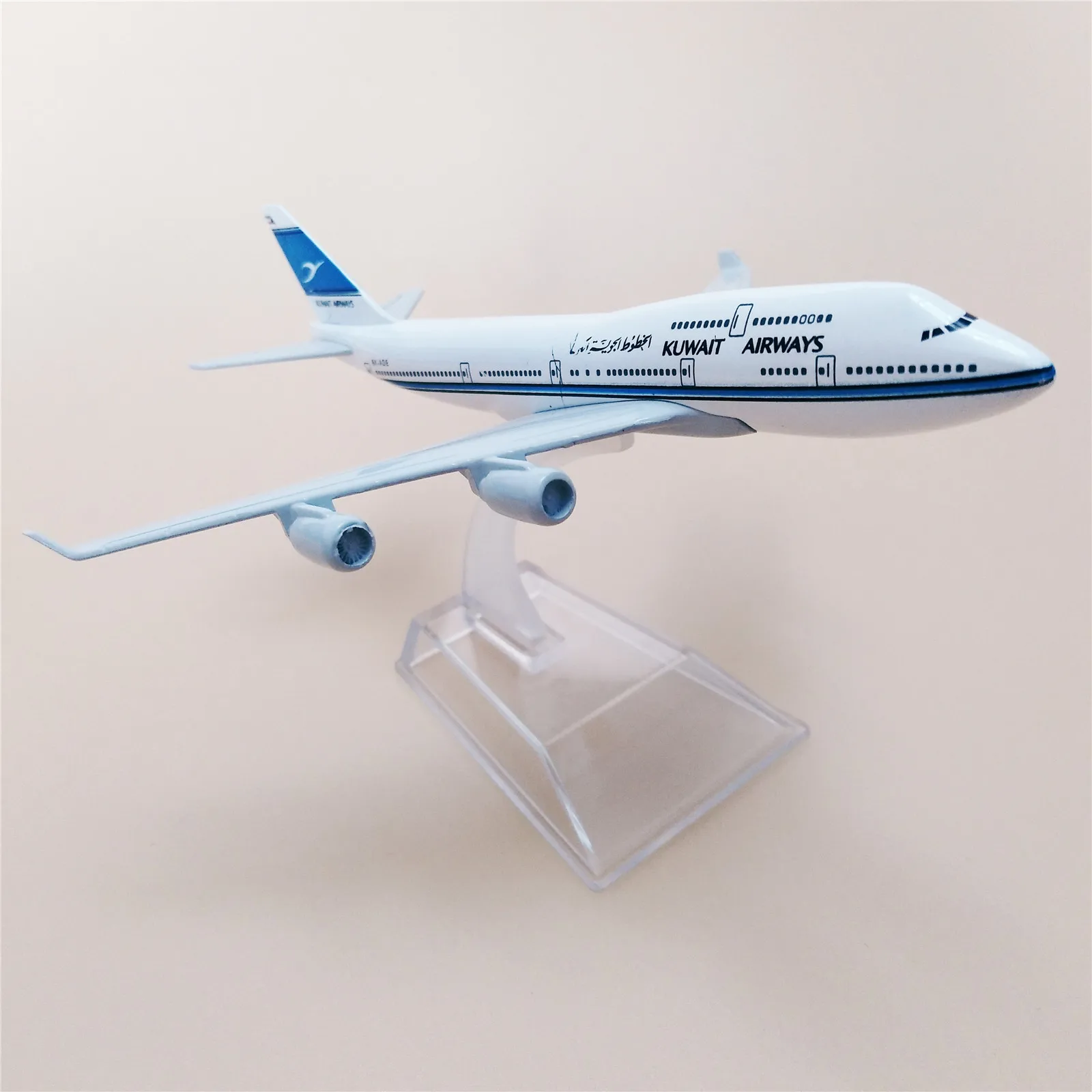 

16 , Air , 747-400, B747