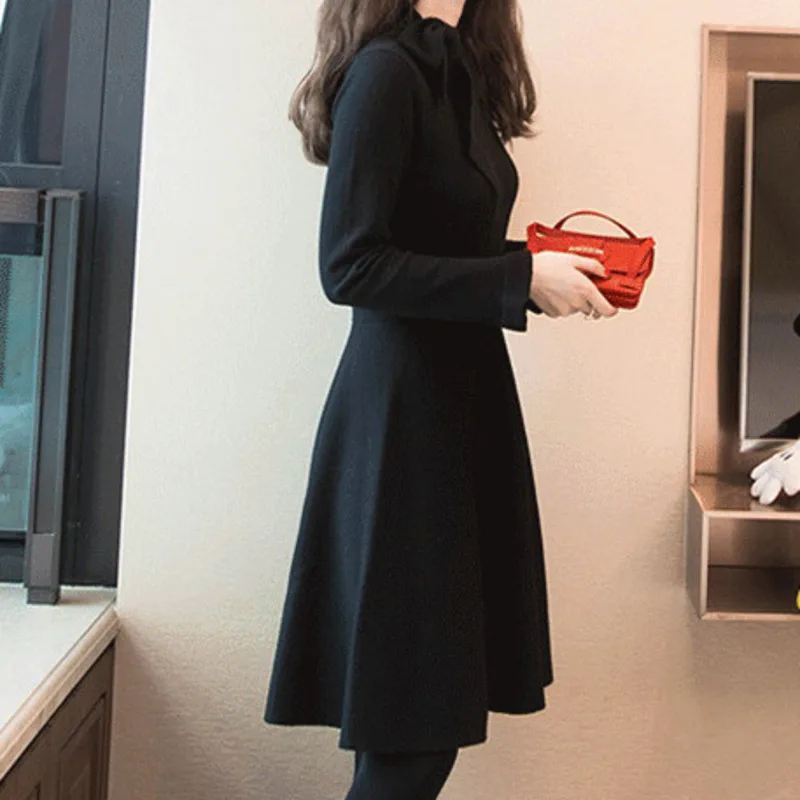 

Autumn And Winter 2021 French Vintage Hepburn Bow Knitted Sweater Mini Dress Fashion Chic Long Sleeve Slim Party Dress Vestidos