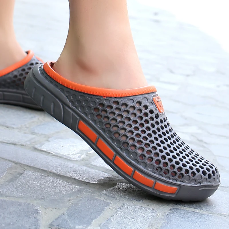 

New Summer Aqua Shoes Men's Outdoor Hollow Out Beach Water Flats Slip On Breathable Lightweight Sandals Zapatos Hombre