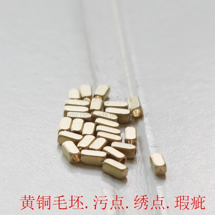 

Необработанные латунные прямоугольные проставки 2x2x4 мм