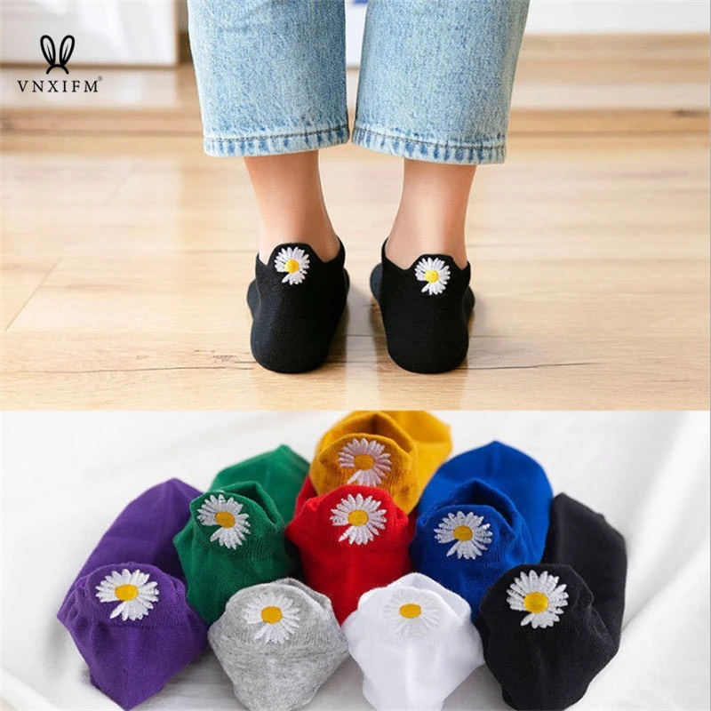 

Four seasons tide ins shallow mouth boat socks women cotton embroidery small daisy funny socks skateboard women's socks 3pcs/lot