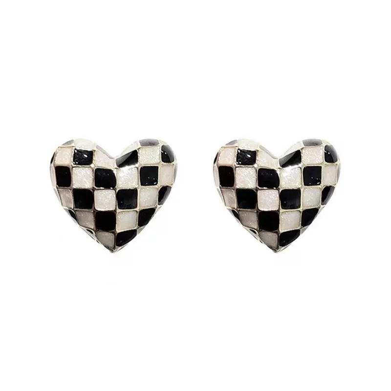 

Korean New Fashion Geometric Square Heart Black And White Checkerboard Metal Studs Earrings for Women Simple Versatile Jewelry