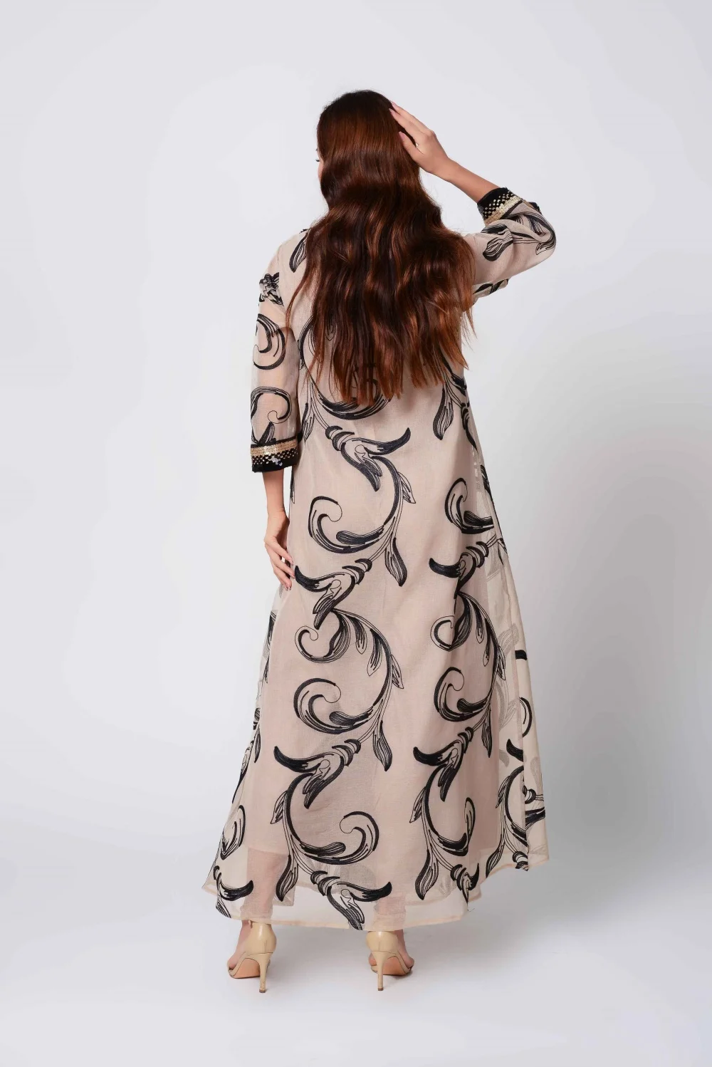

Muslim Dress Dubai Arab Fashion Sequins Embroidered V Neck Abaya Duabi Arabic Turkey Moroccon Kaftan Islamic Clothing India Gown