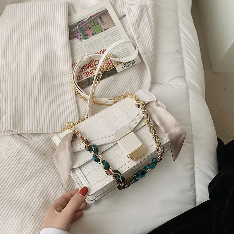 

Contrasting color chain small bag female bag 2021 new fashion net red messenger bag texture single shoulder small square bag