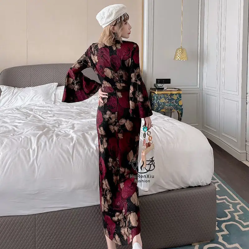 

Decor dress 2021 spring dress new V-neck high waist trumpet sleeve buttock slit irregular dress