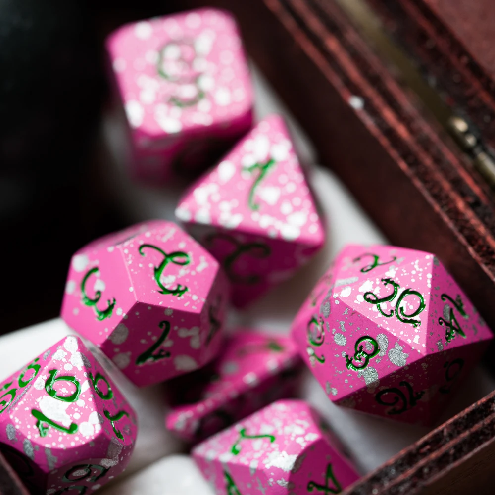 Металлические кости cusdie с цветными точками D & шрифтом дракона 7 шт. набор