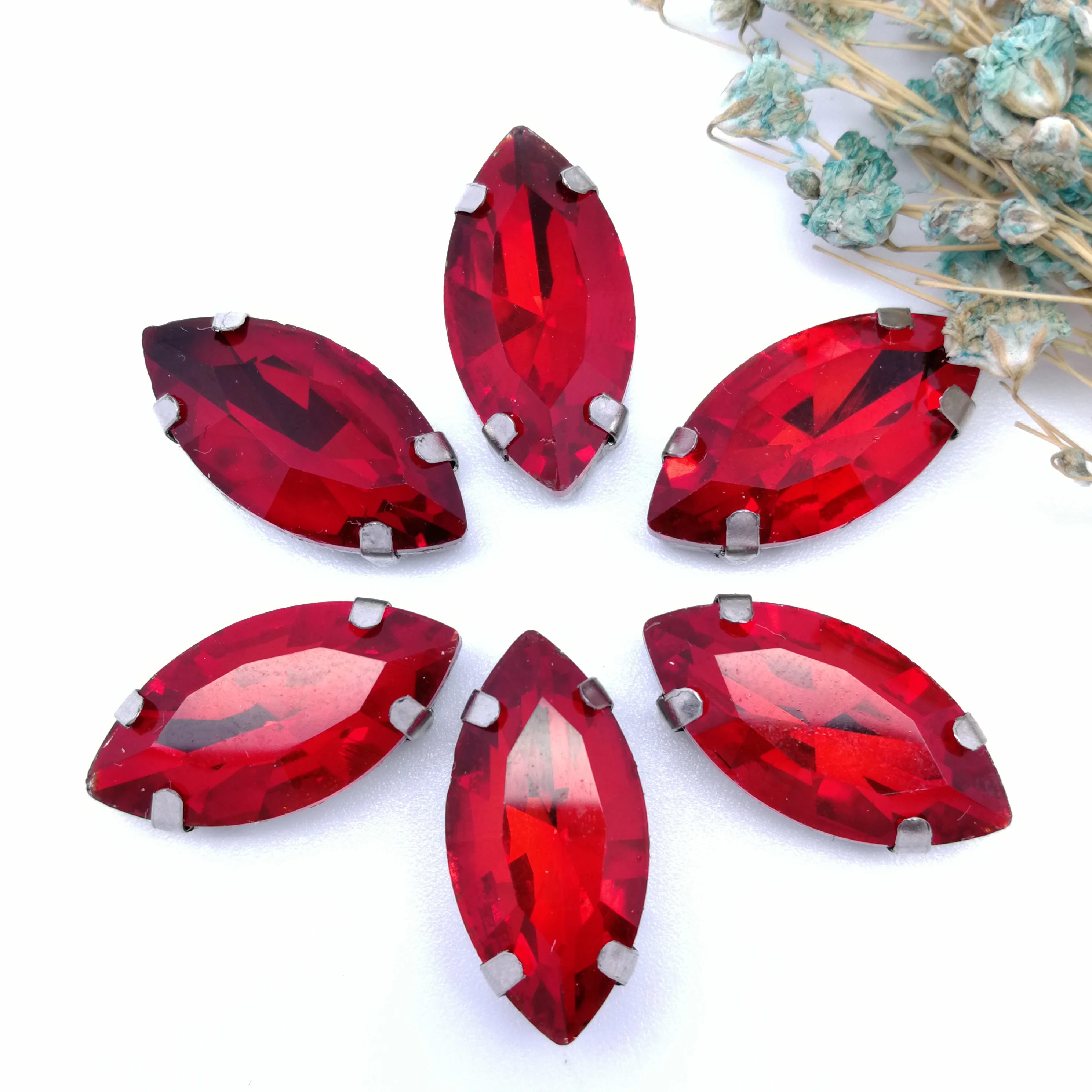 Стразы стеклянные с кристаллами лошадиного глаза/листьев 4 х8 со швом в виде