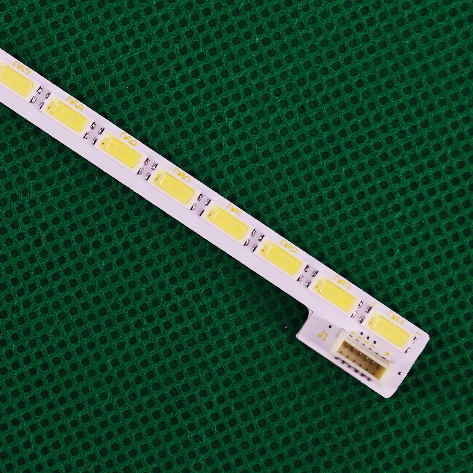 

LED backlight strip 64LED for LG Innotek 42Inch 7030PKG 64EA 74.42T23.001-2-DS1 6V TOSIBIA AU T420HVN01.1 T420HW06 T420HW04