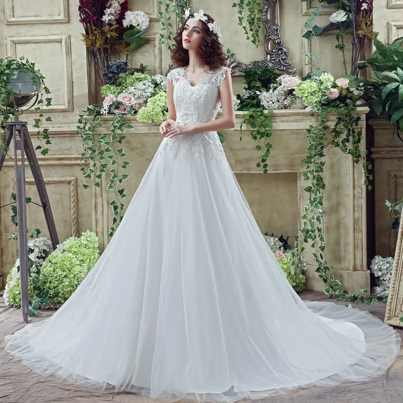 Блестящее женское платье с V-образным вырезом и короткими рукавами | Свадьбы