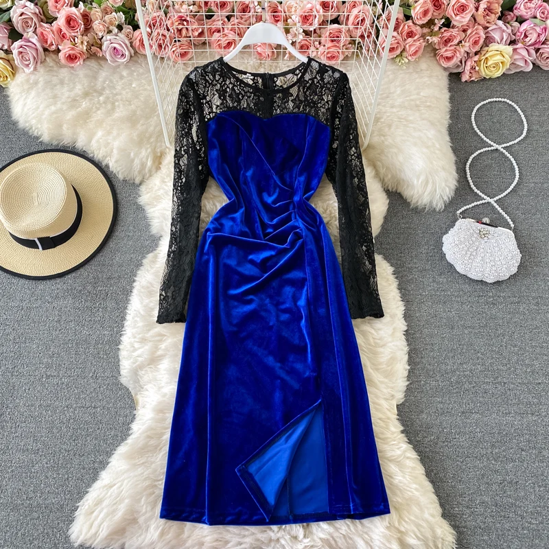 

2021 Women's Autumn and Winter New Split Velvet Retro O-neck Lace Splicing Long Sleeve Buttock Dress D068